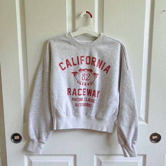 Abercrombie and Fitch Sweatshirt - Picture 2 of 6